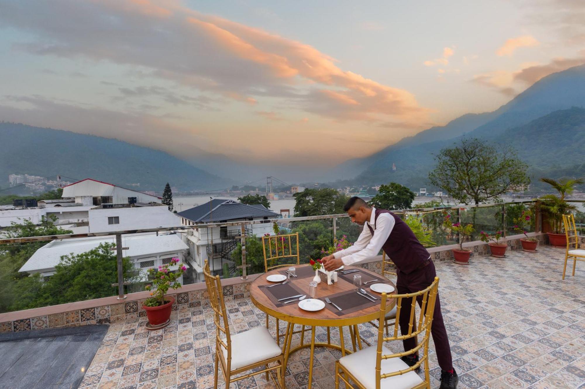 Hotel Indira Nikunj Rishīkesh Εξωτερικό φωτογραφία